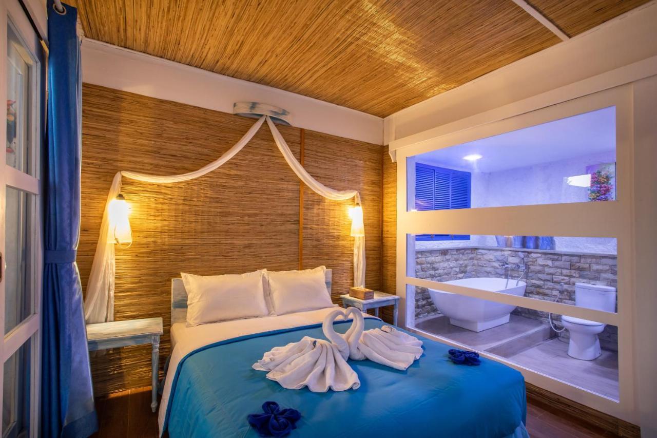 Santorini 3*