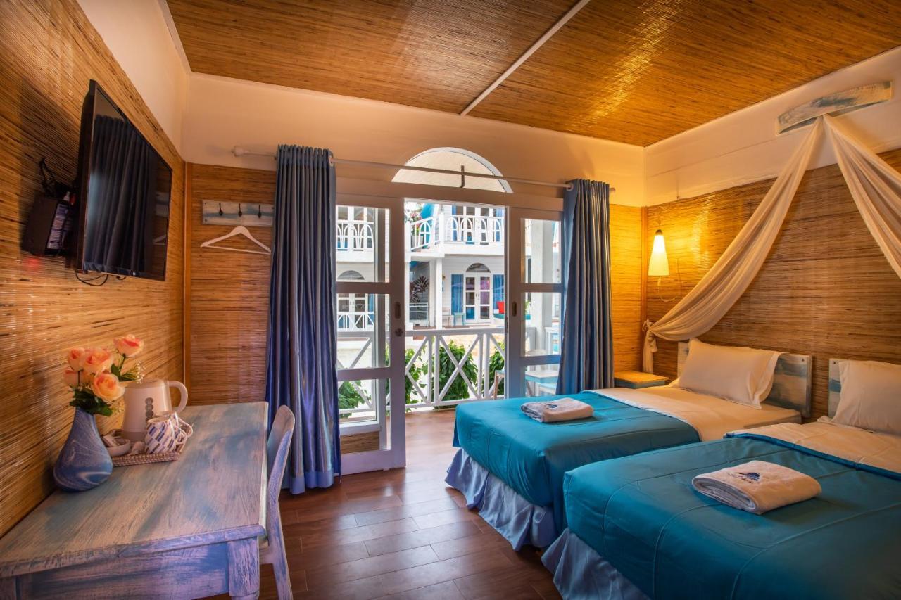 Santorini 3*
